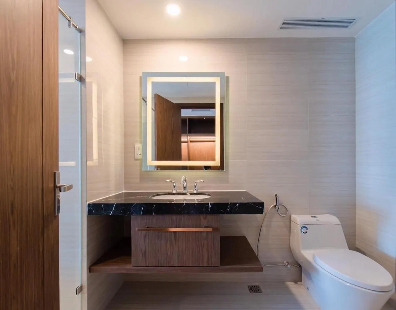 Wise Stay Panorama Condotel 芽庄 0*,