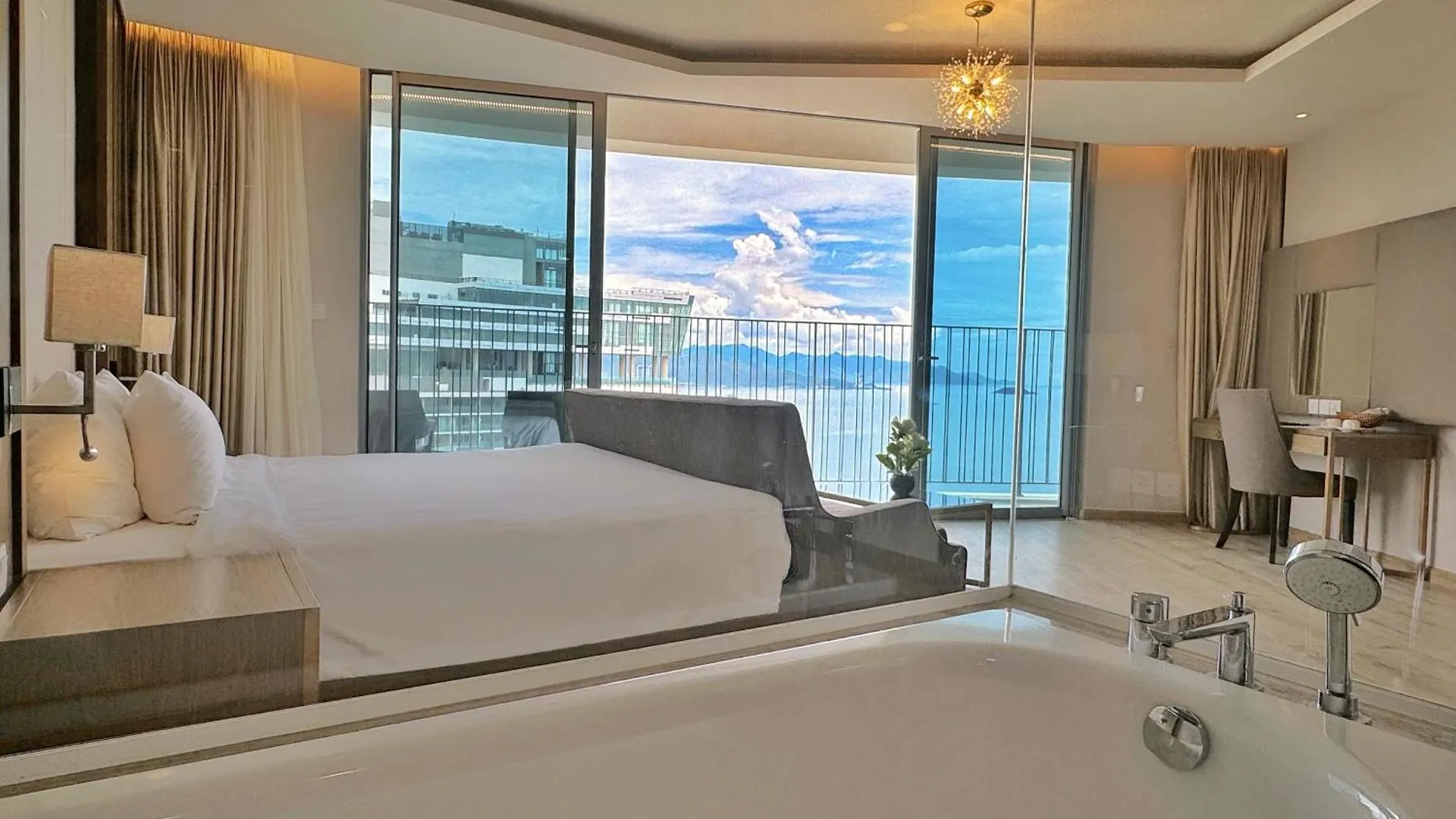 Wise Stay Panorama Condotel 芽庄 公寓
