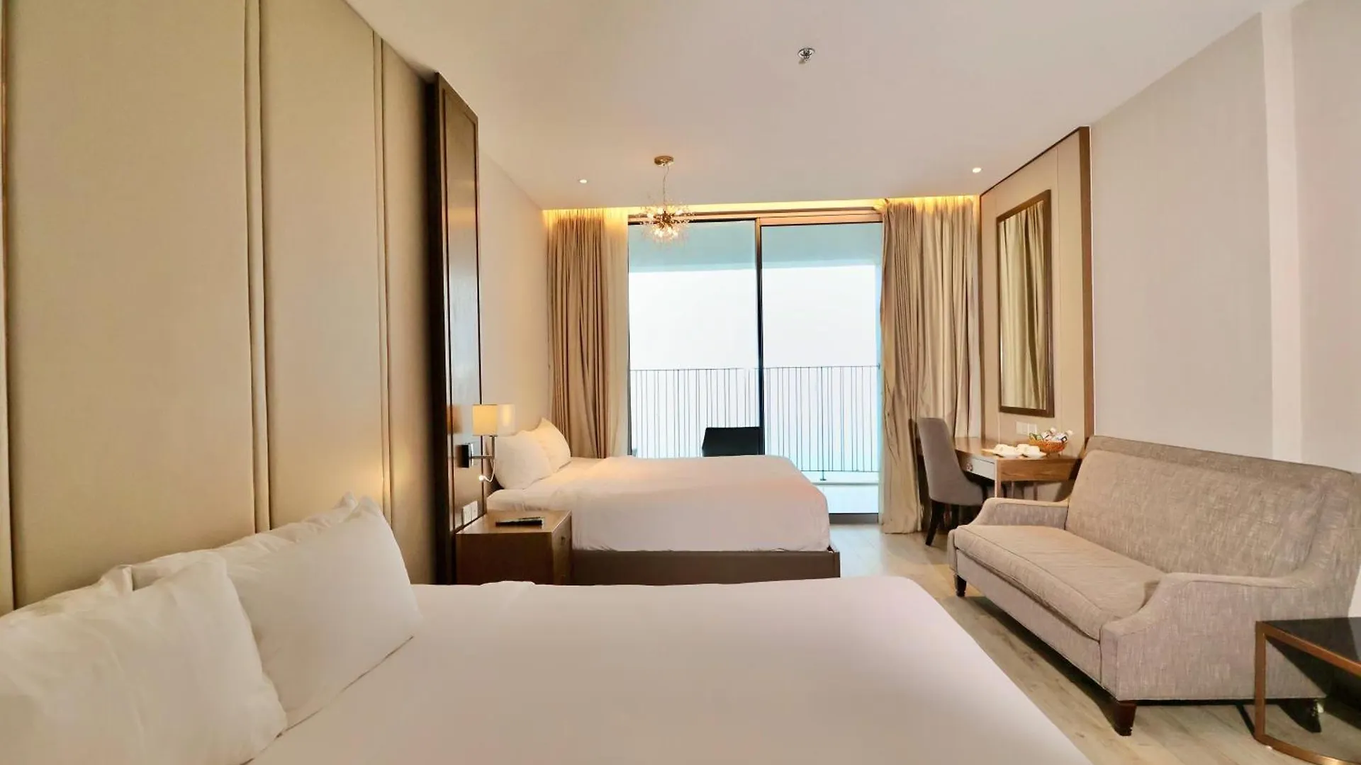 Wise Stay Panorama Condotel Nha Trang 0*,  Vietnam